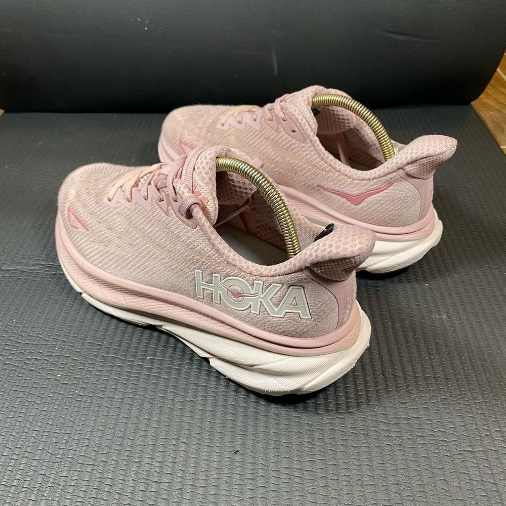 HOKA ONE ONE CLIFTON 9 - Women’s Running Shoes - SIZE 7.5B - Picture 2 of 11